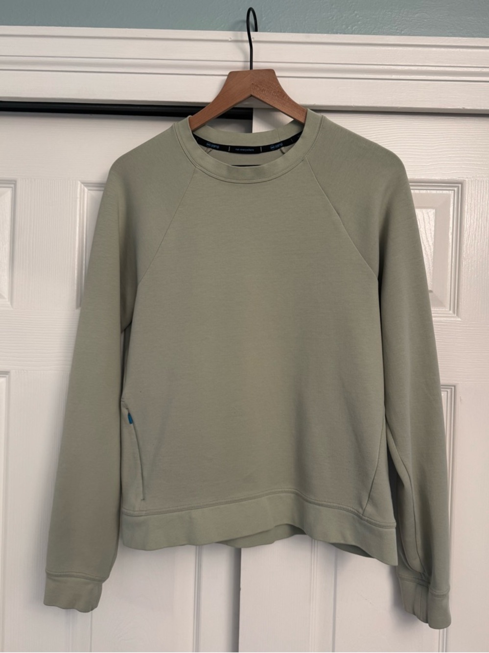 Women’s Janji Crewneck Sweatshirt in Sage Green | Medium